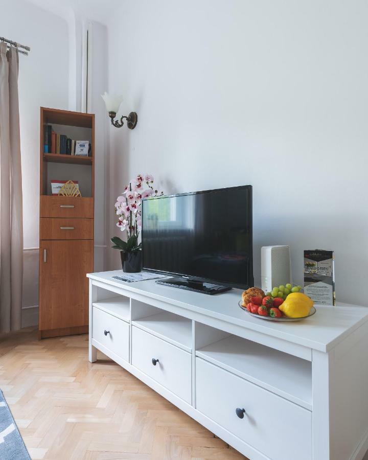 Zbawiciela Square P&O Serviced Apartments Warschau Exterior foto